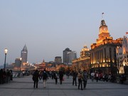 ライトUPされた外灘